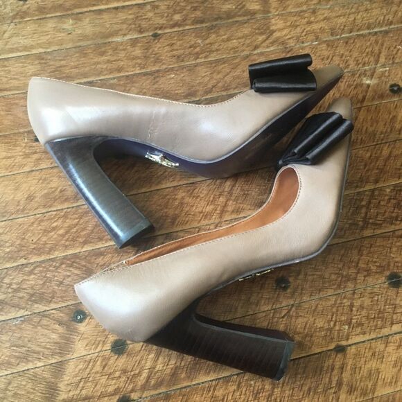 Mojo Moxy retro heels with bows - Picture 5 of 7